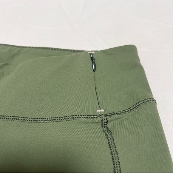 Green Mesh Panel Leggings - Picture 4 of 6